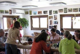 Práctica artesanal “Elaboración de jabón artesanal”. Centro de Educacion Ambiental Bosque Sur, Talleres, Actividades Niños, Planes Niños, Talleres Niños, Madrid, Fuenlabrada