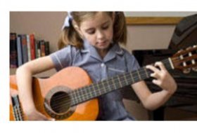 GUITARRA Infantil, Inicial y nivel Medio,Tarantos: Escuela de Danza y Centro de Actividades y Terapias