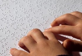 Literatura para niños: Lectura en Braille. Biblioteca Vasconcelos. Actividades para niños. Planes para niños. Ciudad de México, DF Cuauhtémoc